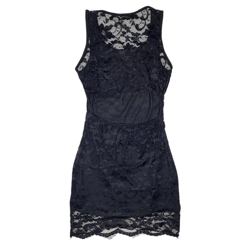 Gamiss Sleeveless Open Back Lace Dress (Black)